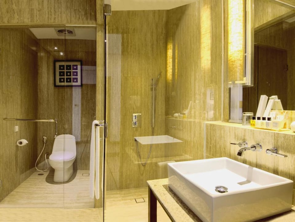 Luxury 2 Bedrooms Suite Pool Villa #Z81 Villa in North Kuta