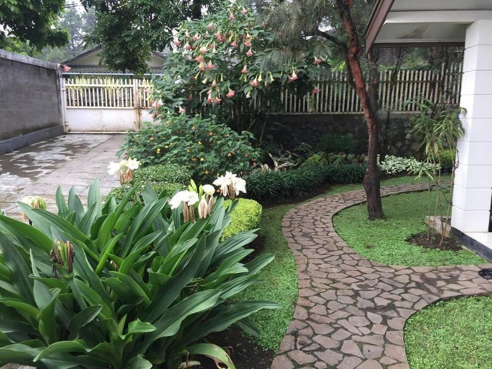Cattleya House Vacation rental in Lembang