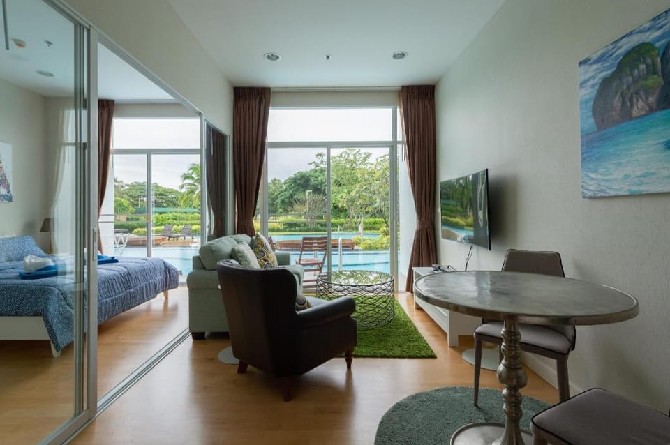 Best Pool Access Beachfront Nice Furnish 1bedroom Apartment in Hua Hin District