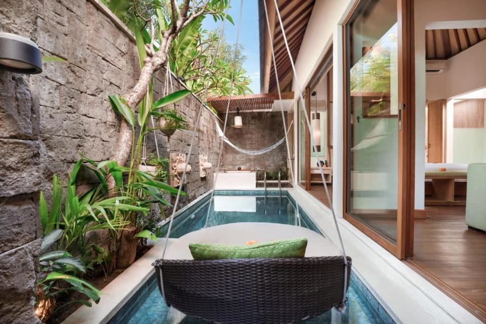 Luxury 1 BR Private Pool Villa & Jacuzzi REV17 Villa in Kuta