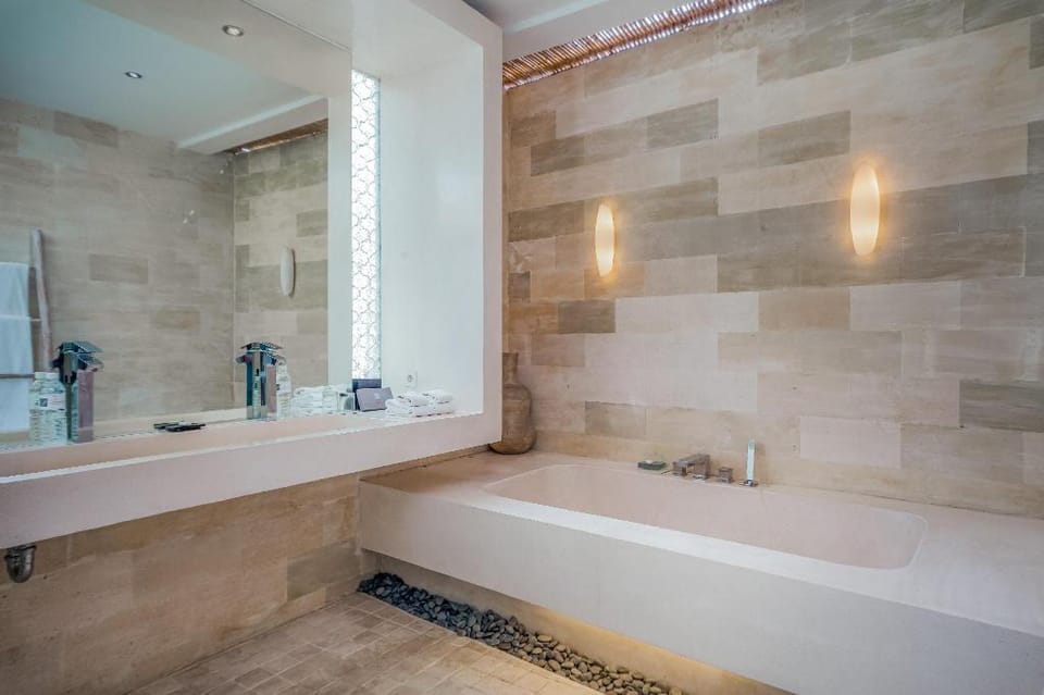 Elegant 3 BR Private Pool Villa Y040A Villa in North Kuta