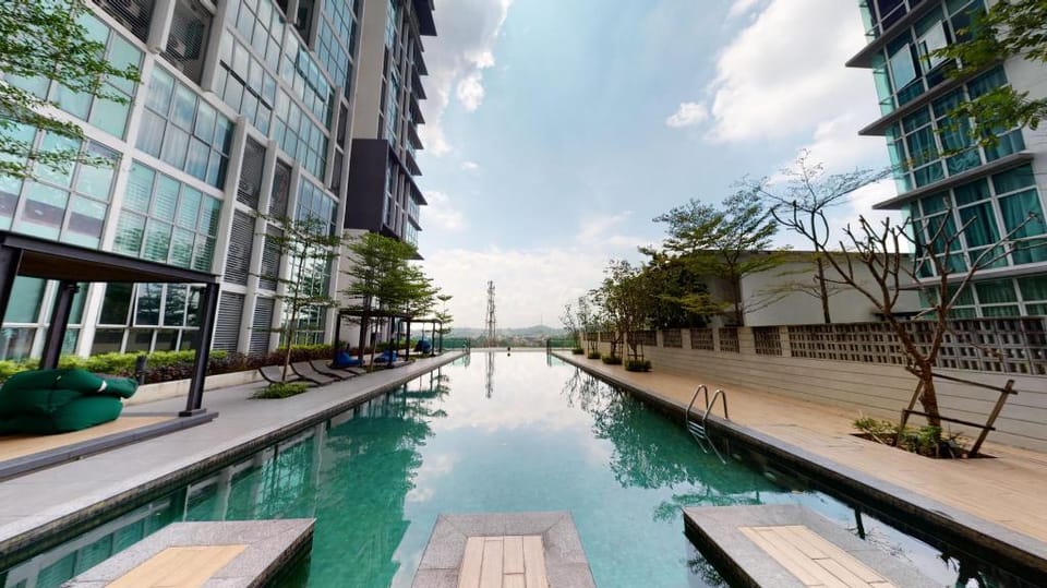 Three Elements*MRT2*Netflix* Self Check-iN(B) Apartment in Selangor, Malaysia