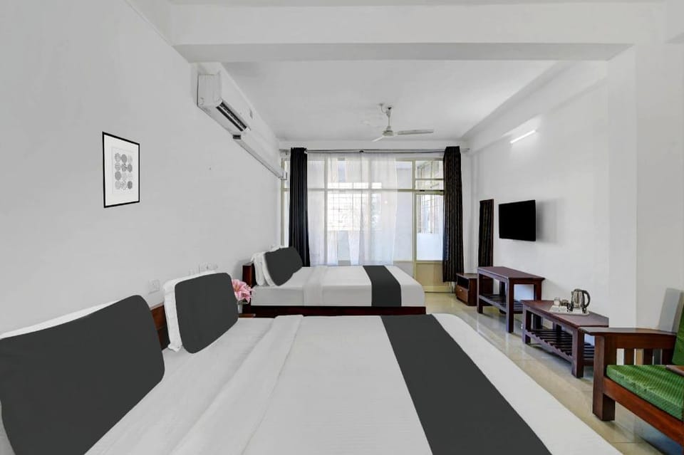 Super Collection O Madikeri City Center Near KSRTC Bus Stand Coorg Formerly Hotel Ragsys Hotel in Madikeri