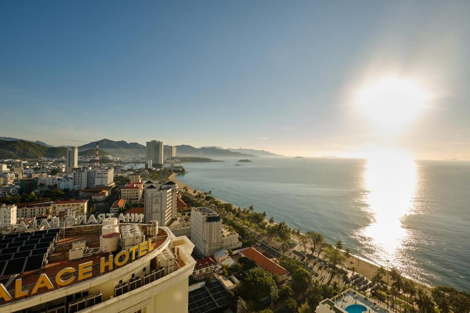 Ocean Sun Apartment - Gold Coast Hotel in Nha Trang