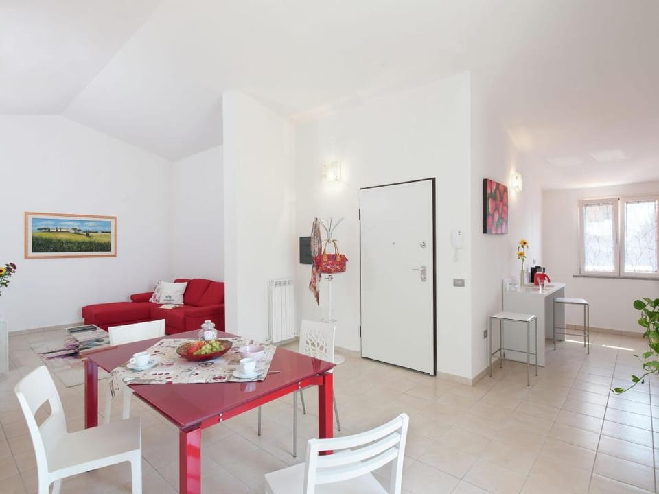 Sunny Stay in Tavullia Hills Villa in Marche