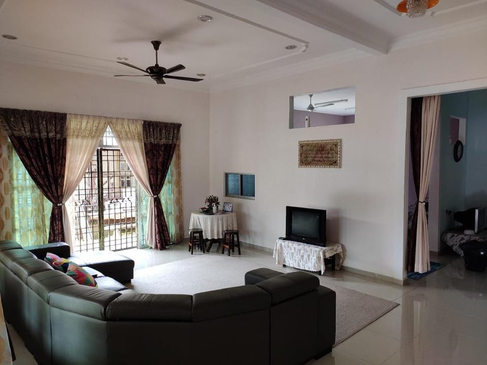 Mizah Homestay Kota Bharu Vacation rental in Malaysia