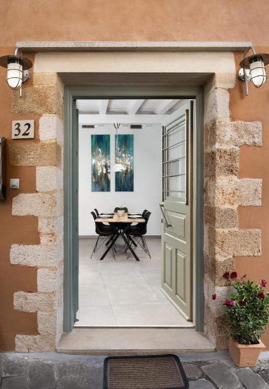 Splantzia Houses - Boutique Home Vacation rental in Chania