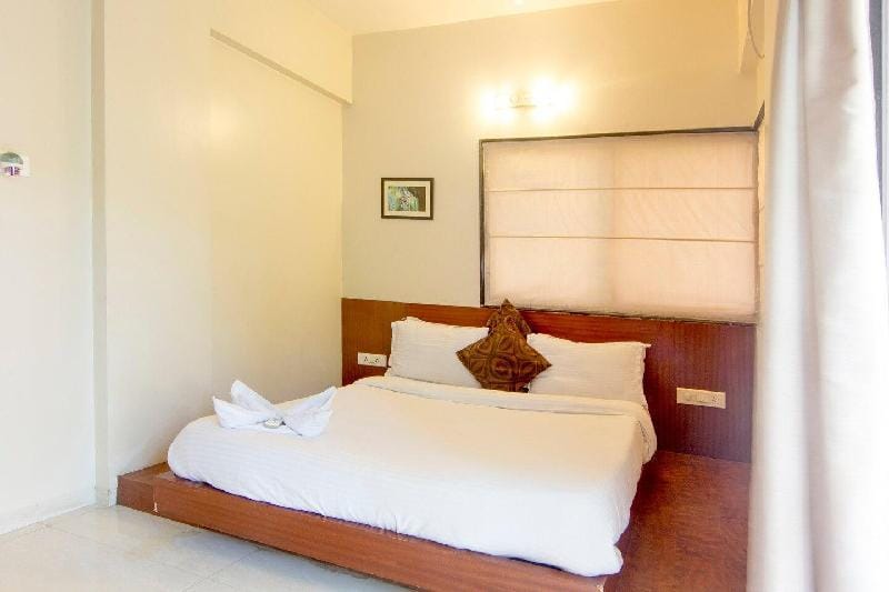 Sanitized Stay,  1bhk Studio Apartment+Breakfast. Vacation rental in Pune