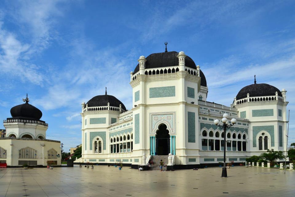 Guest House The Castle Vacation rental in Indonesia