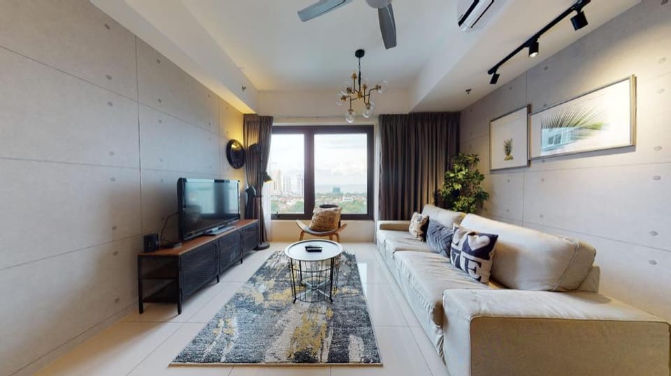 The Cottage by ALV, 3BR Sunny Seaview Apartment in George Town
