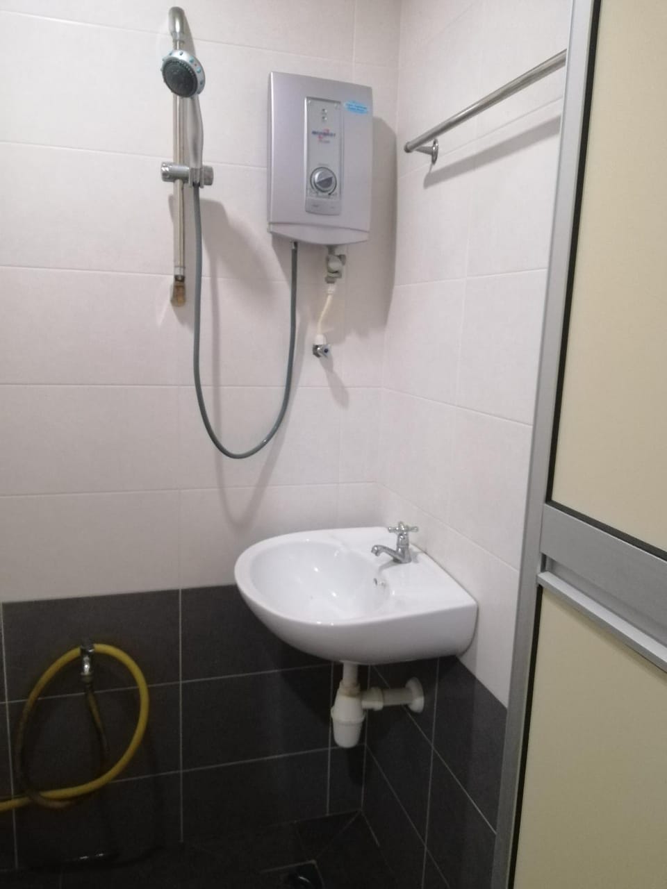 BM NEAR JUSCO#12PAX#3ROOMS#BIG&CLEAN#2STOREYHSE Vacation rental in Penang