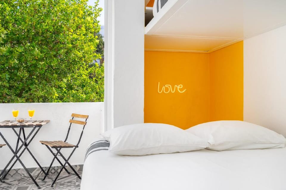 Design Studio ✔ Sunny Balcony ✔ Downtown Center  Apartment in Guia