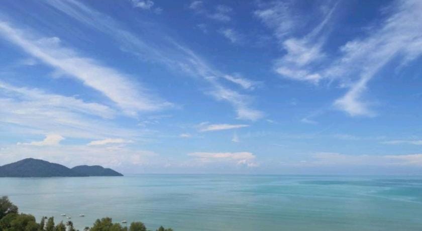 Deluxe Seaview Beach Batu Ferringhi 2 Rooms - 2304 Apartment in Batu Ferringhi, Penang, Malaysia