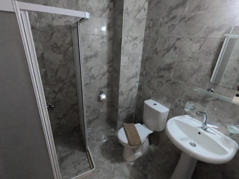 Sarıhan Apart Otel Mutfaksız sadece oda Only room Apartment in Ölüdeniz