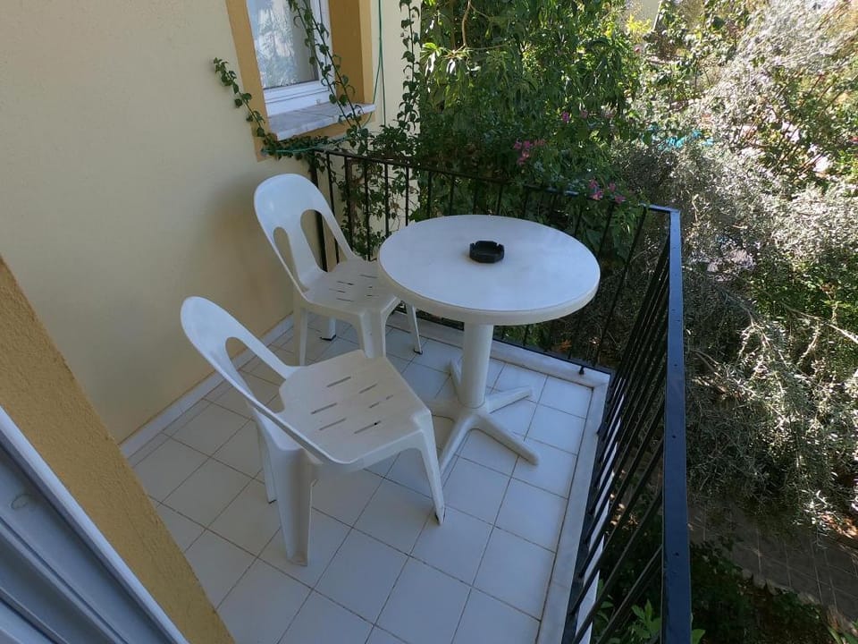 Sarıhan Apart Otel Mutfaksız sadece oda Only room Apartment in Ölüdeniz