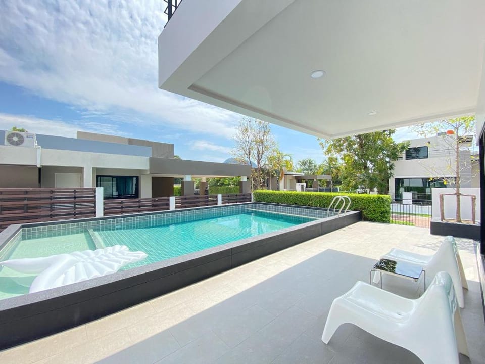 Lake view [24] pool villa pattaya Villa in Pattaya City