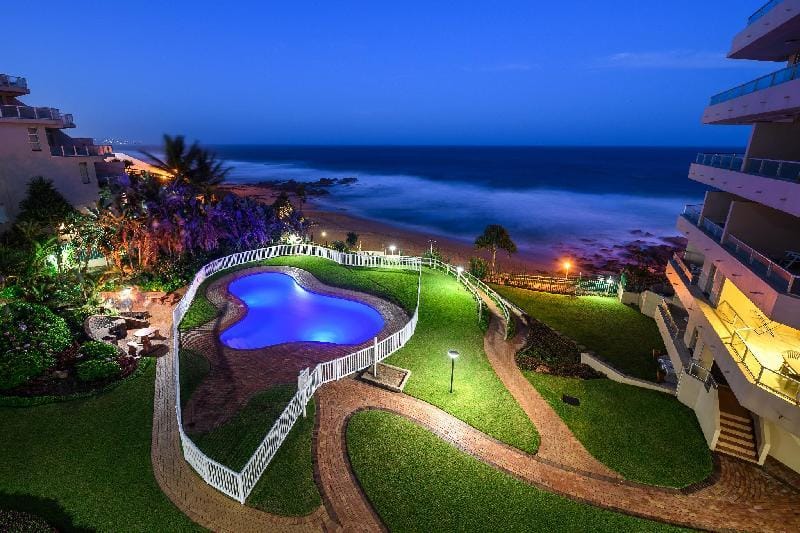 Wake up to a stunning ocean view and fall asleep to the sound of waves breaking Apartment in Dolphin Coast