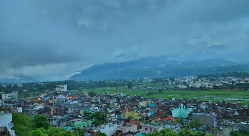 Excellent Property With Exellent Amenities You Would Love To Live In Apartment in Rishikesh