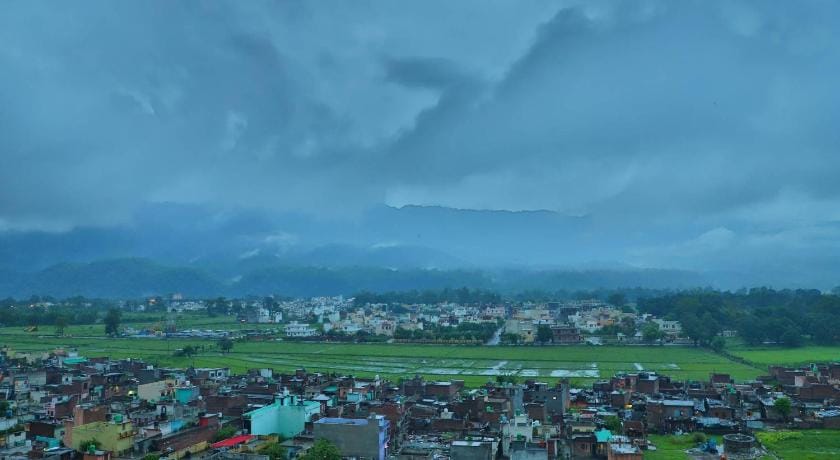 Excellent Property With Exellent Amenities You Would Love To Live In Apartment in Rishikesh