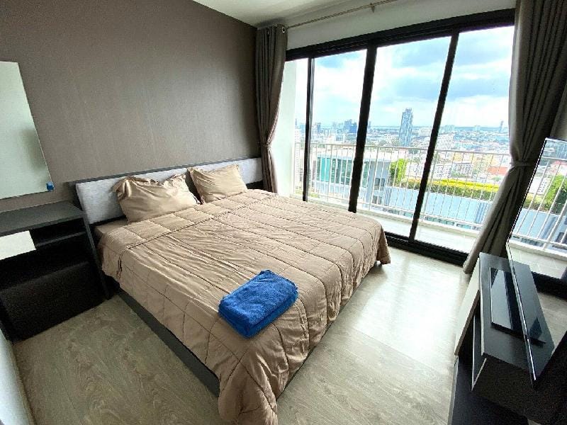 Spacious 2 Bedroom Penthouse Condo In The Base 595 Apartment in Pattaya City