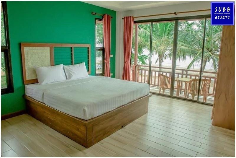 BeachFront Poolvilla for 20 person |Pranburi Beach Villa in Prachuap Khiri Khan, Thailand