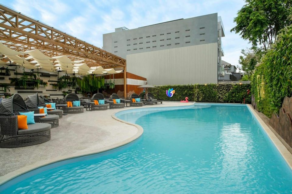 Oakwood Suites Kuningan Jakarta Hotel in South Jakarta City