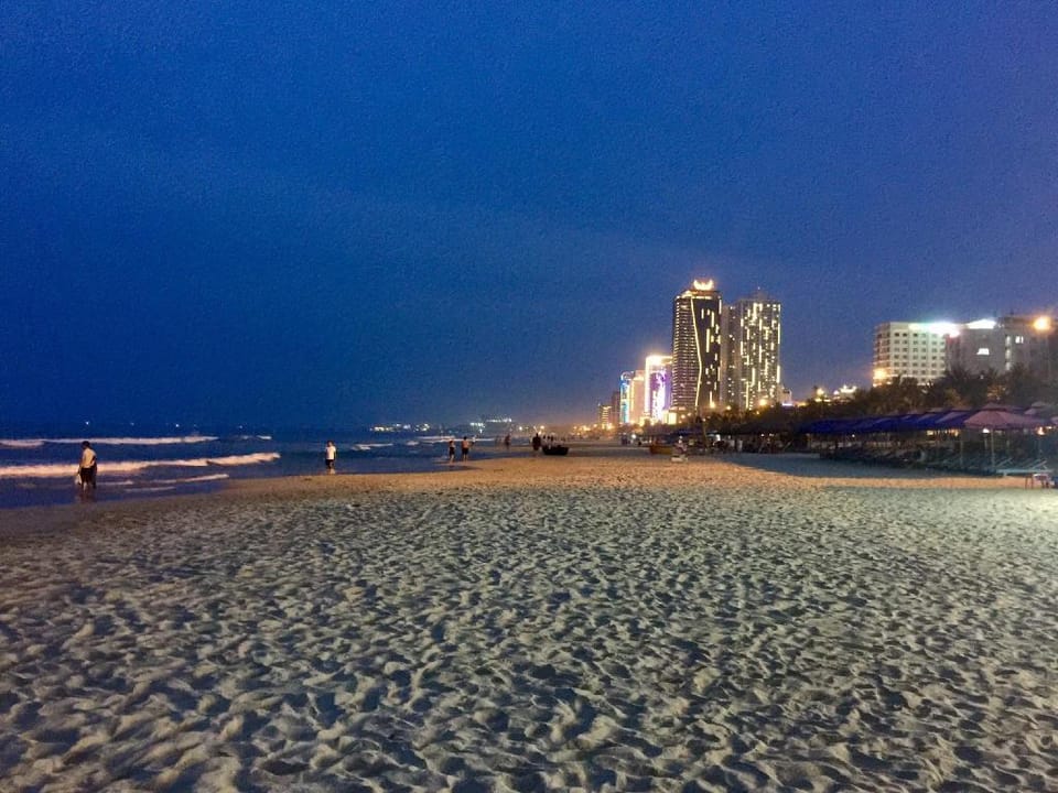 TT - Two Bedroom Apartment with Ocean View Apartment in Da Nang