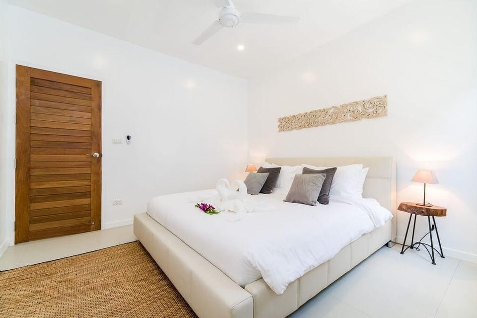 BLUE PEARL 3 Bedrooms Beach Front villa. Villa in Ko Samui