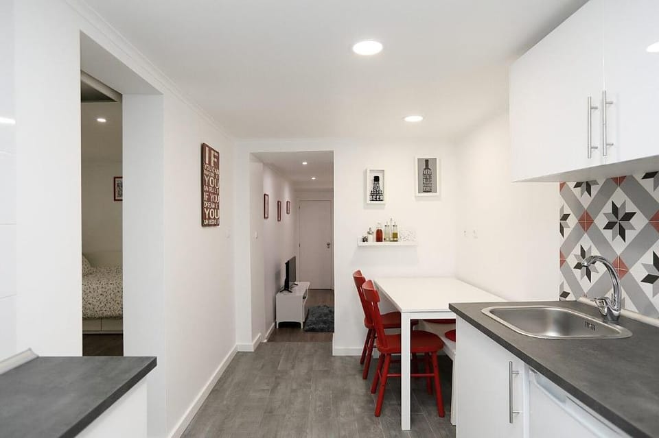 PS LISBON FLATS-Av Liberdade VI - Clean&Safe Stamp Apartment in Lisbon