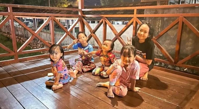 Sea View Kampong Style Homestay Pengkalan Balak Vacation rental in Malaysia