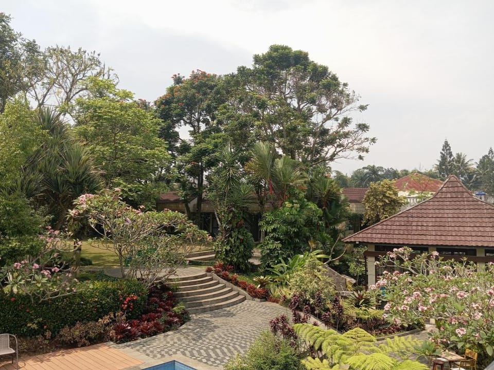 SGB Learning Center Hotel in Cisarua