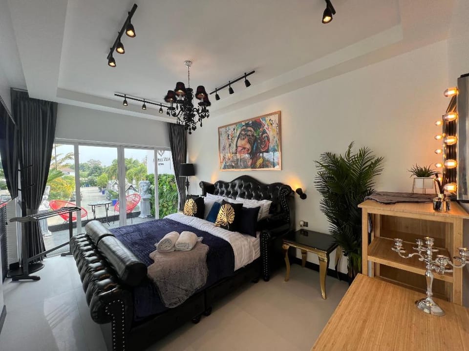 ART Pool Villa Pattaya 8 Bedroom Villa in Pattaya City