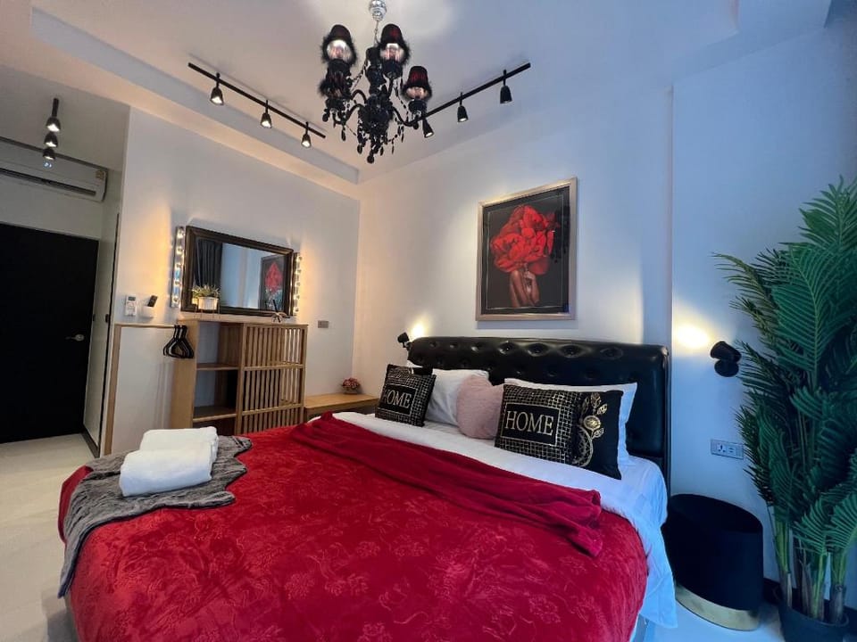 ART Pool Villa Pattaya 8 Bedroom Villa in Pattaya City