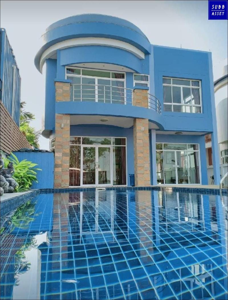 BeachFront 6 bedroom Poolvilla | Pranburi Beach Villa in Prachuap Khiri Khan, Thailand