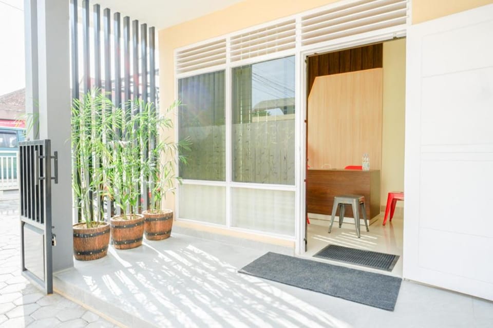 RedDoorz near Gejayan 3 Hotel in Yogyakarta
