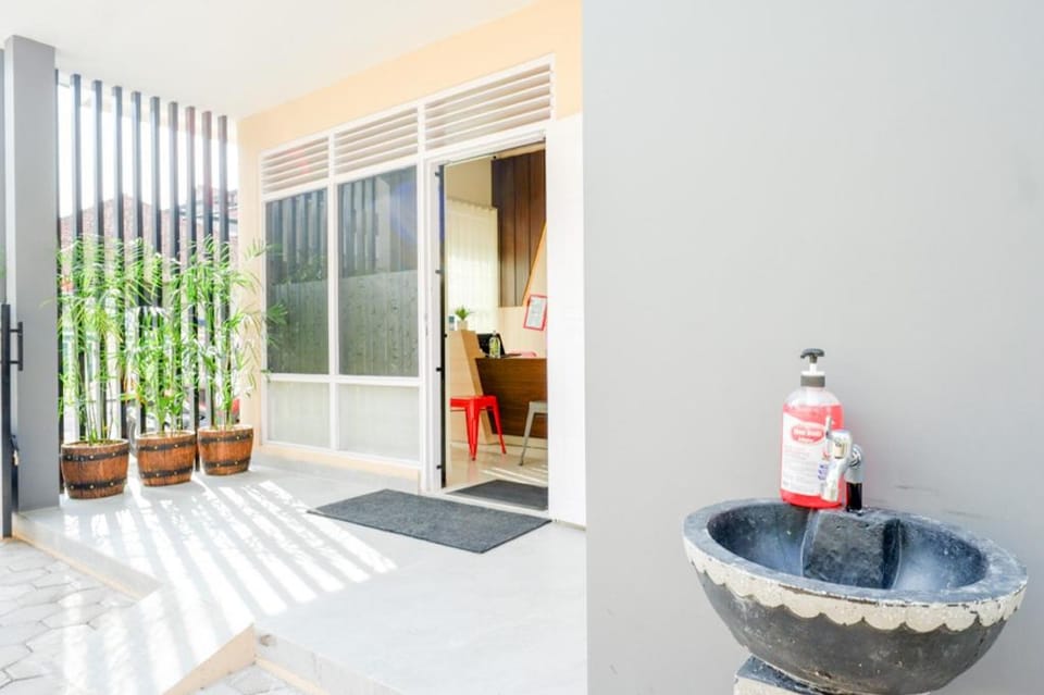 RedDoorz near Gejayan 3 Hotel in Yogyakarta
