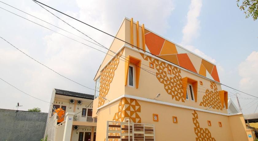RedDoorz Syariah @ Pahlawan Sidoarjo Bed and Breakfast in East Java