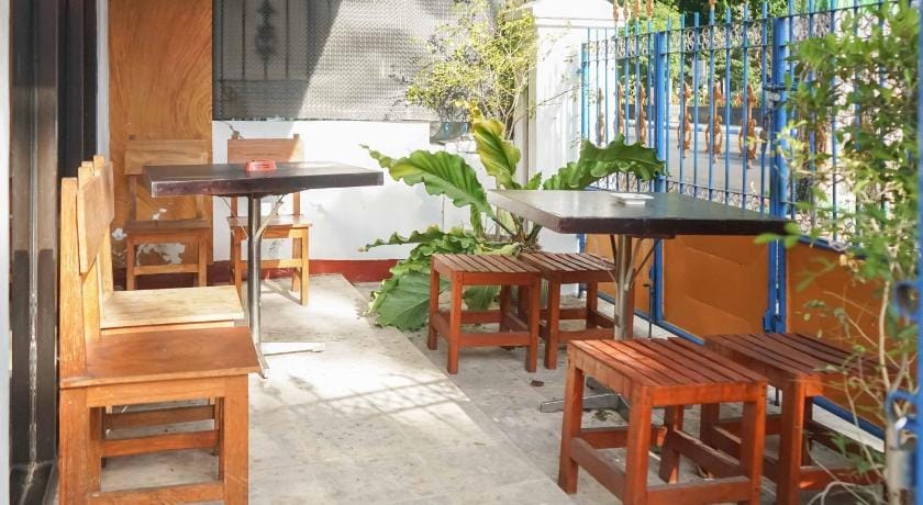 RedDoorz Plus @ Alun Alun Nganjuk Hotel in East Java