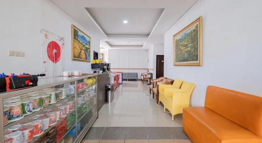 RedDoorz near Jawa Timur Park 2 Hotel in Batu