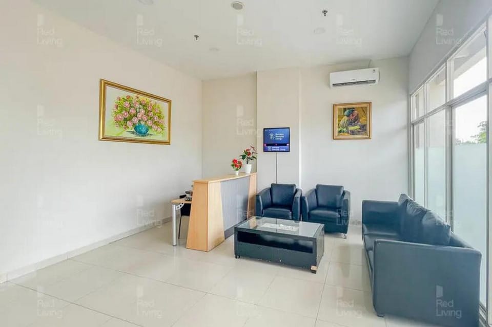RedLiving Apartemen Green Lake View Cimanggis - WIN Property Hotel in West Java