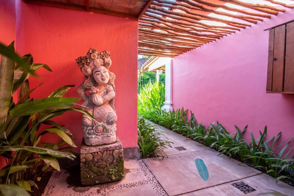PinkPrivate Sanur - for Cool Adults Only Bed and Breakfast in Denpasar