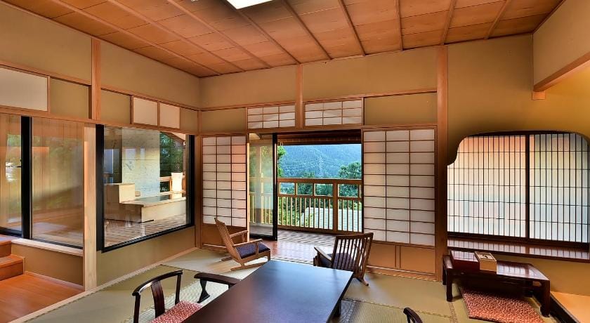 Kanbayashi Hotel Senjukaku Hotel in Shimotakai District