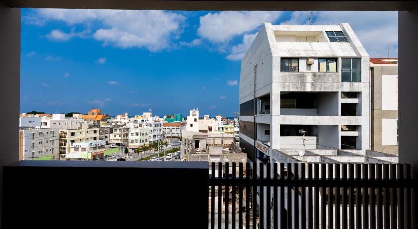 Little Island Okinawa Matsuyama Apartment in Naha