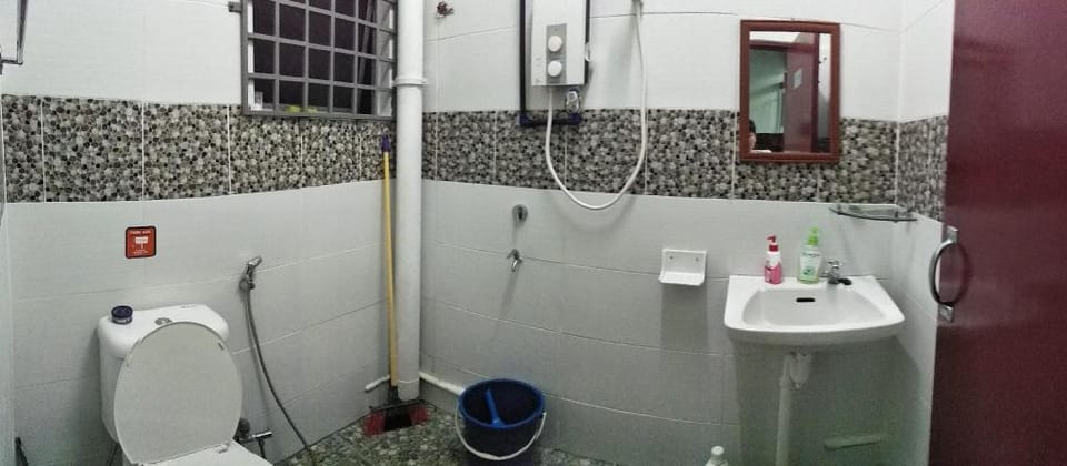 Two Stry.Teres-TmnSriKepayan, KK, Hospital,Airport Vacation rental in Kota Kinabalu