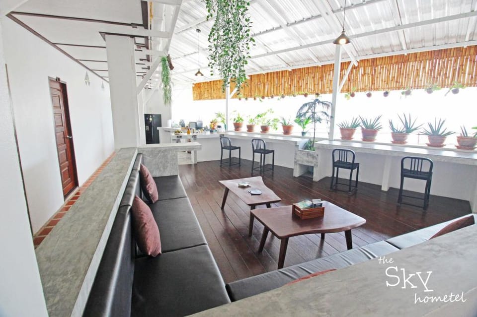 The Sky Hometel Hotel in Ko Tao