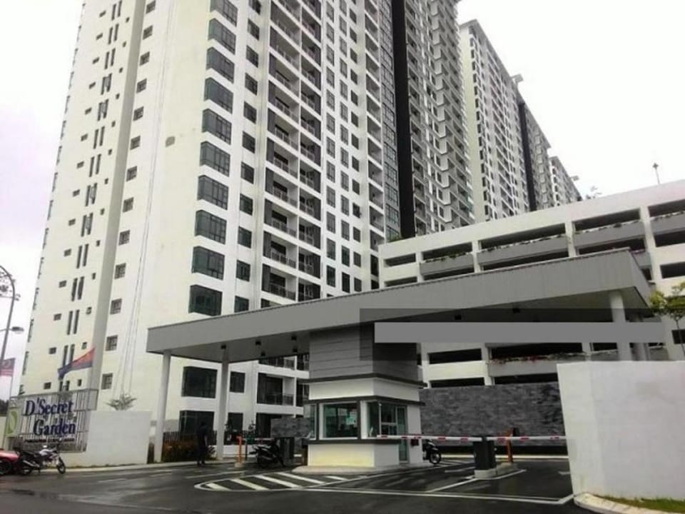 WIFI SUNSET VIEW DSECRET GARDEN KEMPAS JOHOR BAHRU Apartment in Johor Bahru