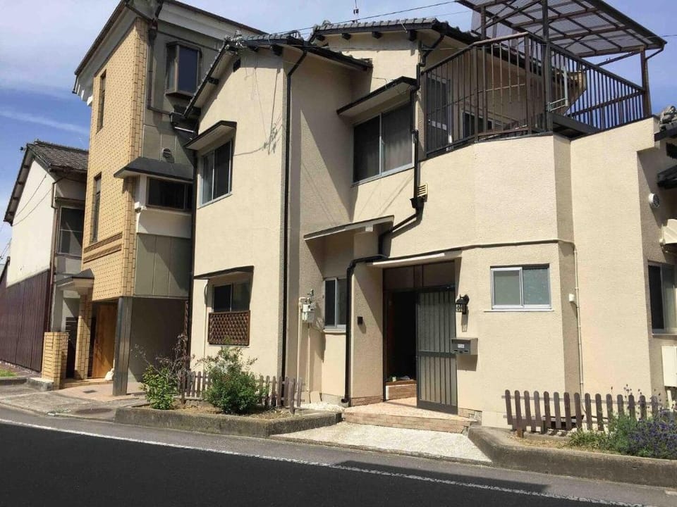 Up to11, 2Bldg.EXCL,Near the Sta.RitsurinKoen3min. Vacation rental in Japan