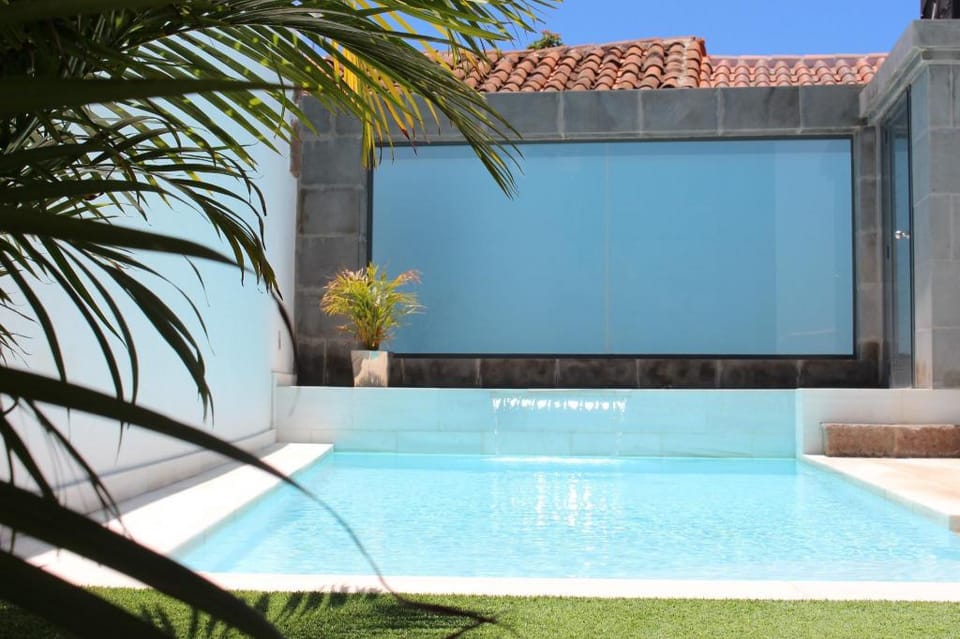 Allureh Emblematic Lodging Villa in Comarca Sur