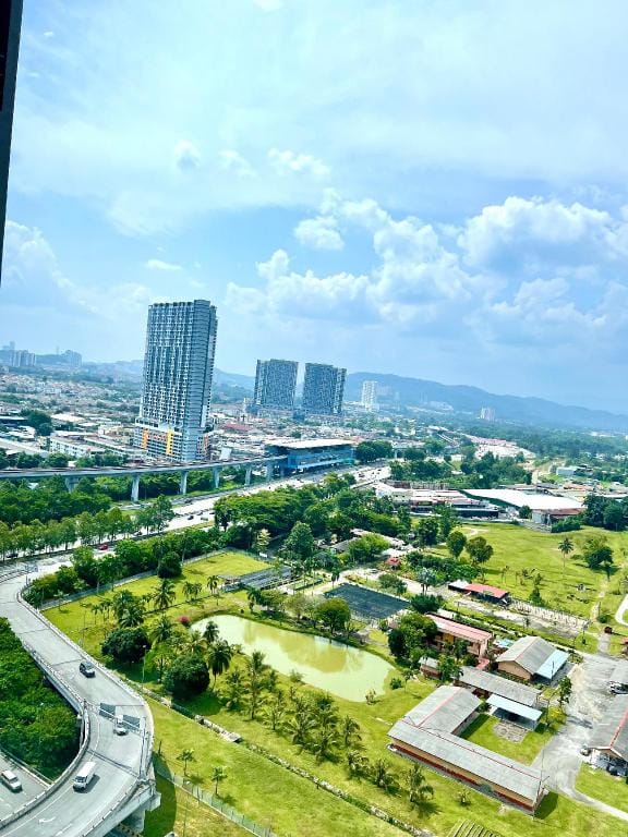 CORNER Room -Landmark 2,NearUTAR/MRT/CHERAS/KAJANG Vacation rental in Negeri Sembilan, Malaysia