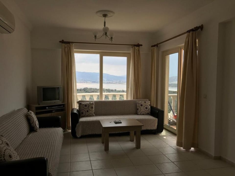 Bodrum Boğaziçi bölgesinde 2+1 Üst Kat Daire Apartment in Muğla Province